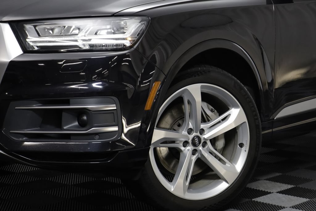 Used 2019 Audi Q7 3.0T Prestige w/ Prestige Package AWD/4WD image 3