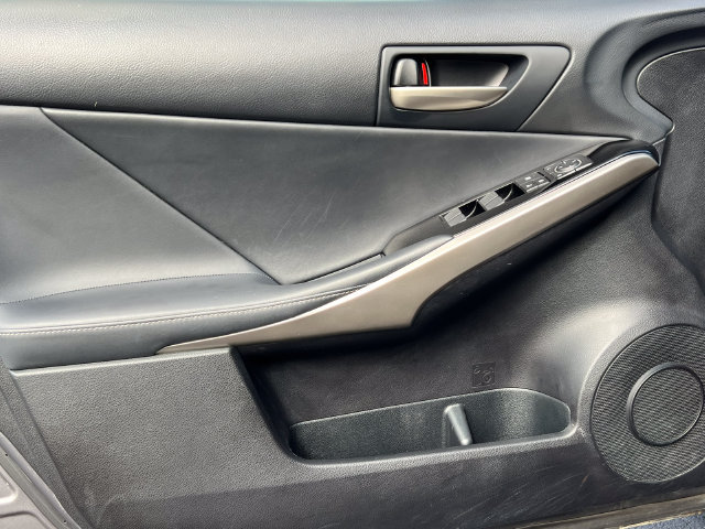 Used 2018 Lexus IS 300 AWD w/ Premium Package image 16
