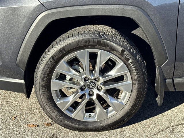 Used 2025 Toyota RAV4 XLE Premium image 21