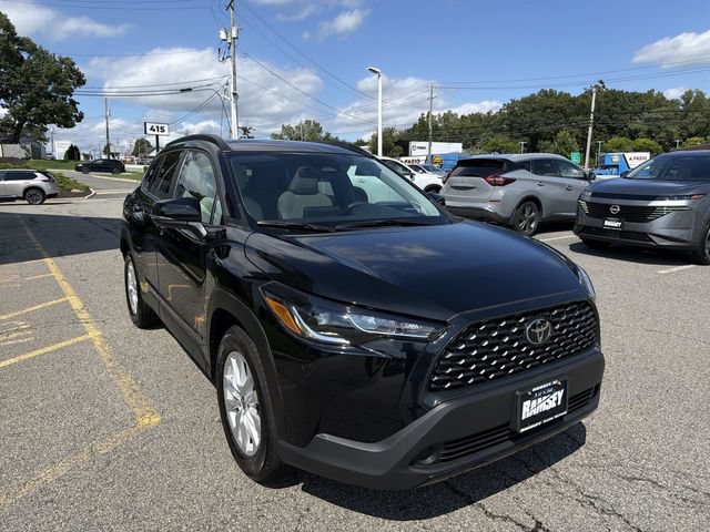 Used 2023 Toyota Corolla Cross LE w/ Moonroof Package AWD/4WD image 2