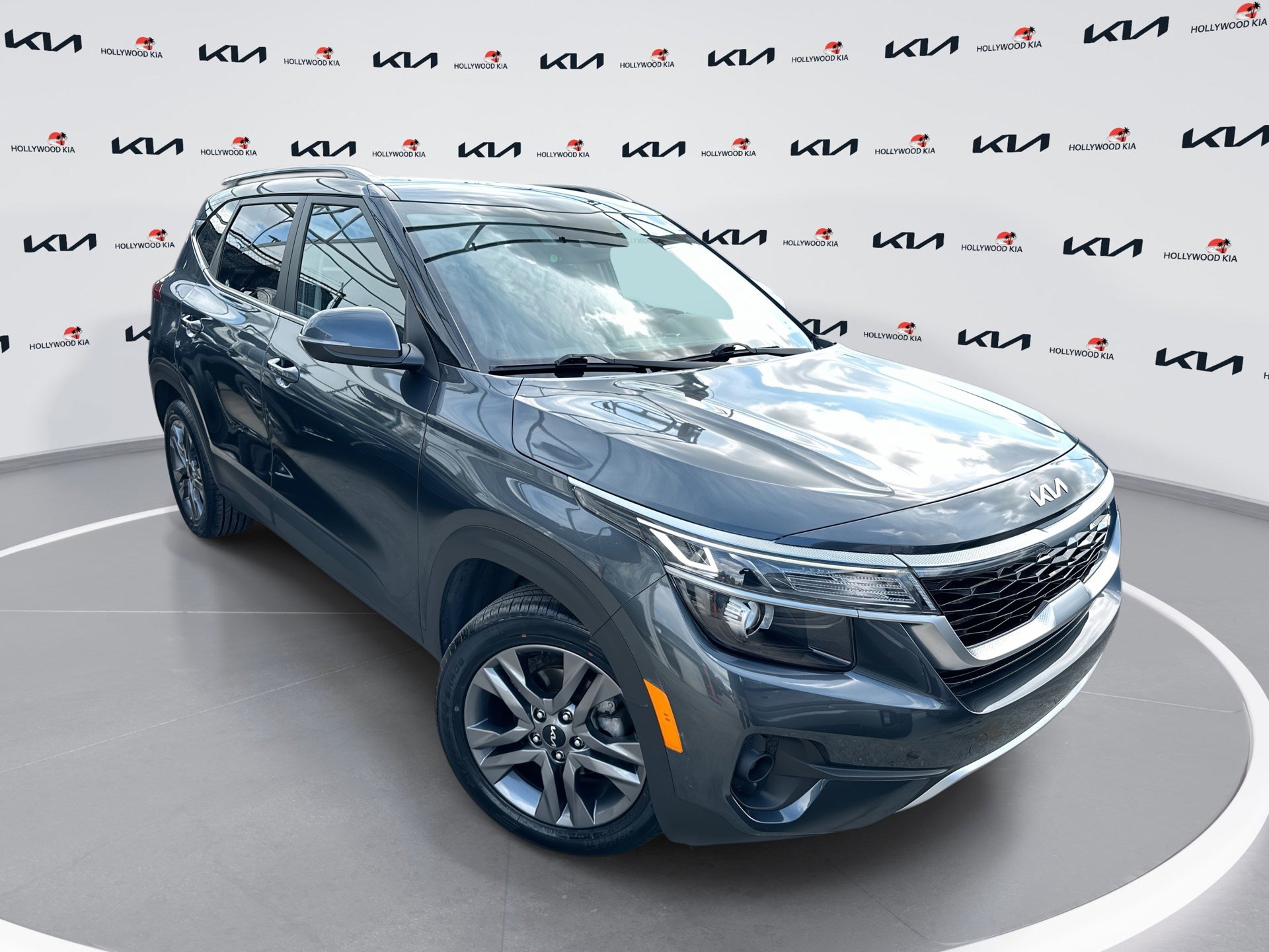 Certified 2023 Kia Seltos S image 1