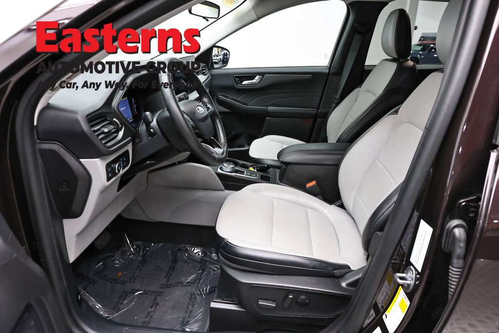 Used 2023 Ford Escape SE FWD image 13