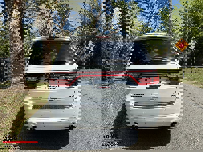 Used 2018 Dodge Durango R/T w/ Technology Group RWD image 5