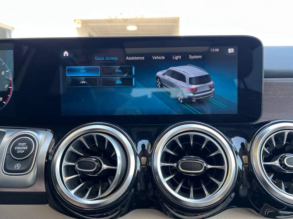 Used 2022 Mercedes-Benz GLB 250 image 19