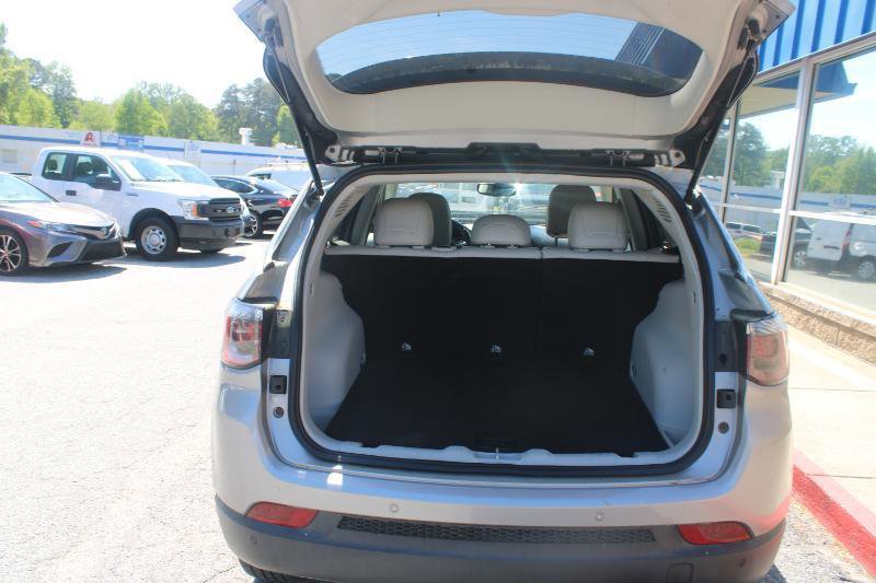 Used 2021 Jeep Compass Limited AWD/4WD image 12