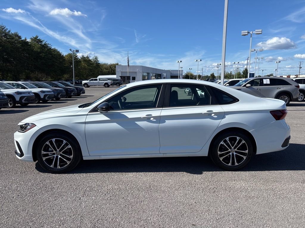 New 2025 Volkswagen Jetta Sport image 3