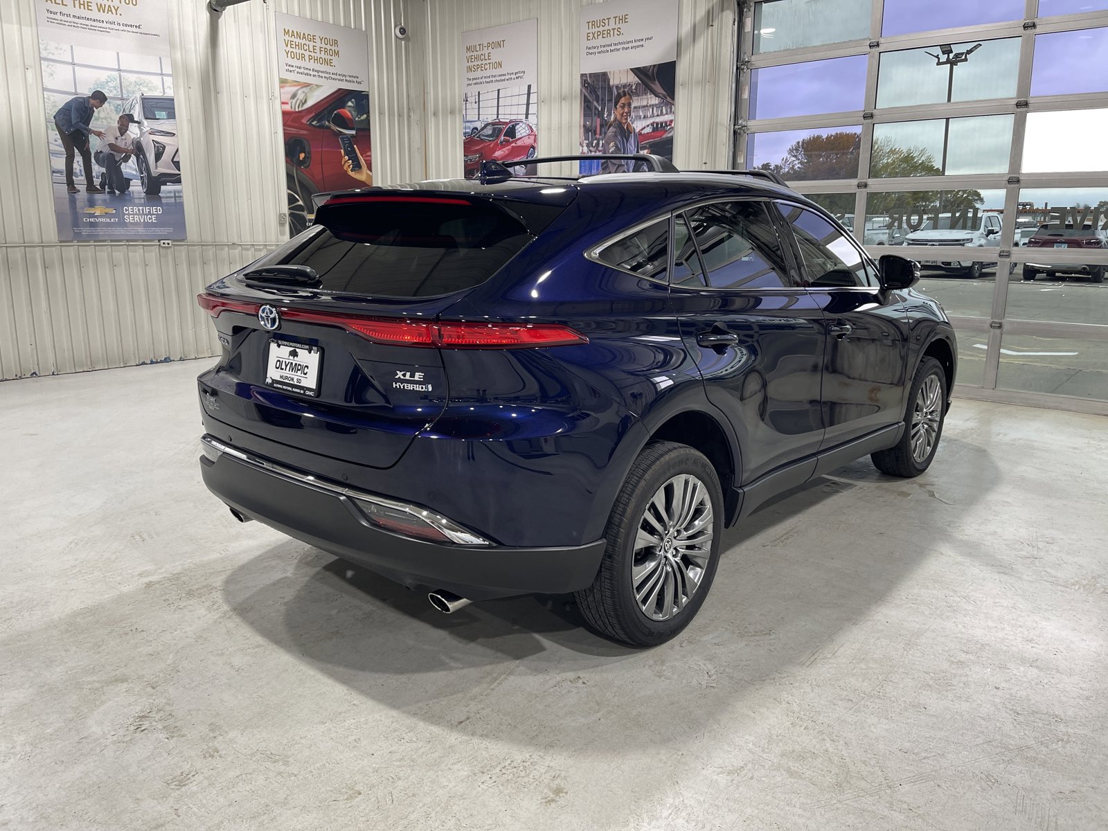 Used 2022 Toyota Venza XLE AWD/4WD image 8
