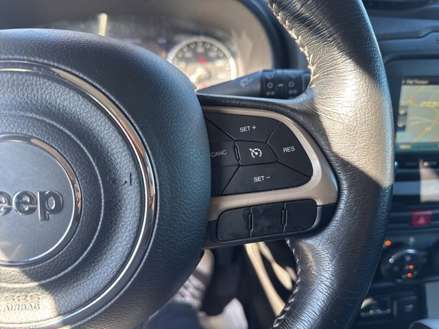 Used 2015 Jeep Renegade Limited image 23