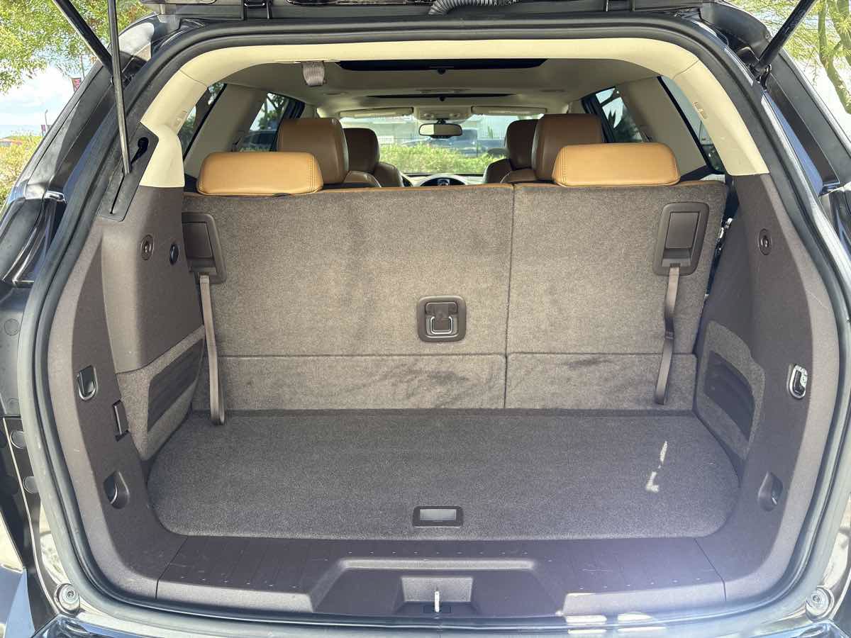 Used 2013 Buick Enclave Premium FWD image 10