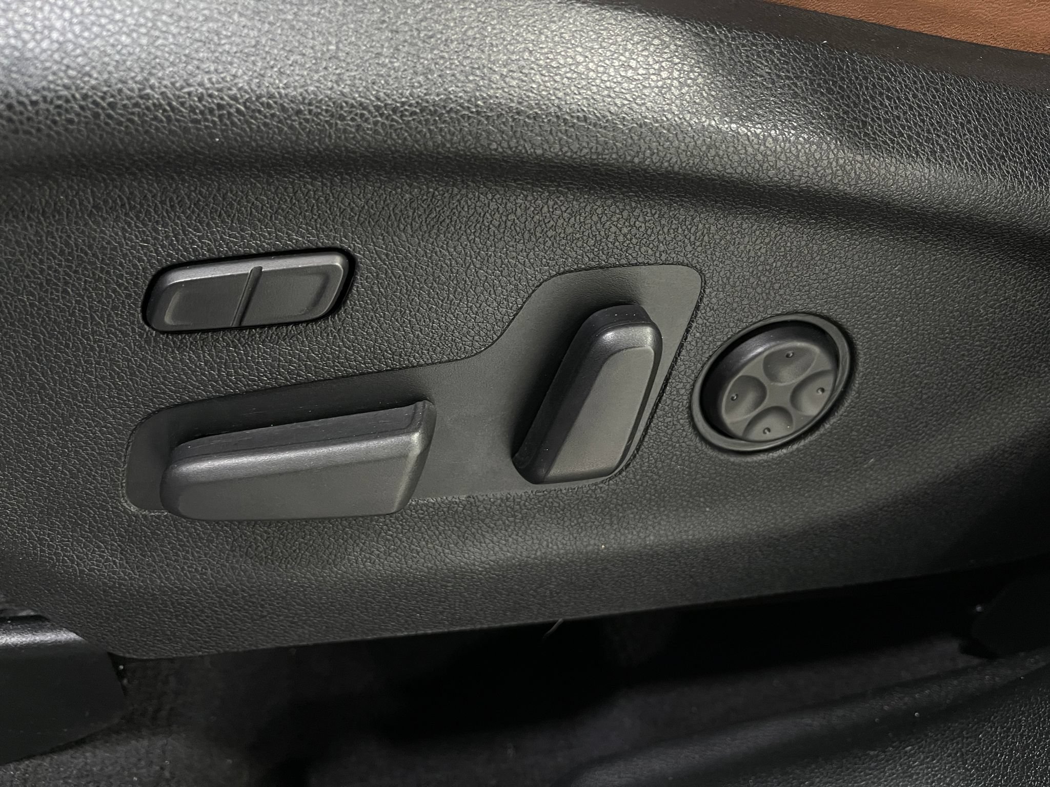 Used 2019 Kia Sorento SX FWD image 17