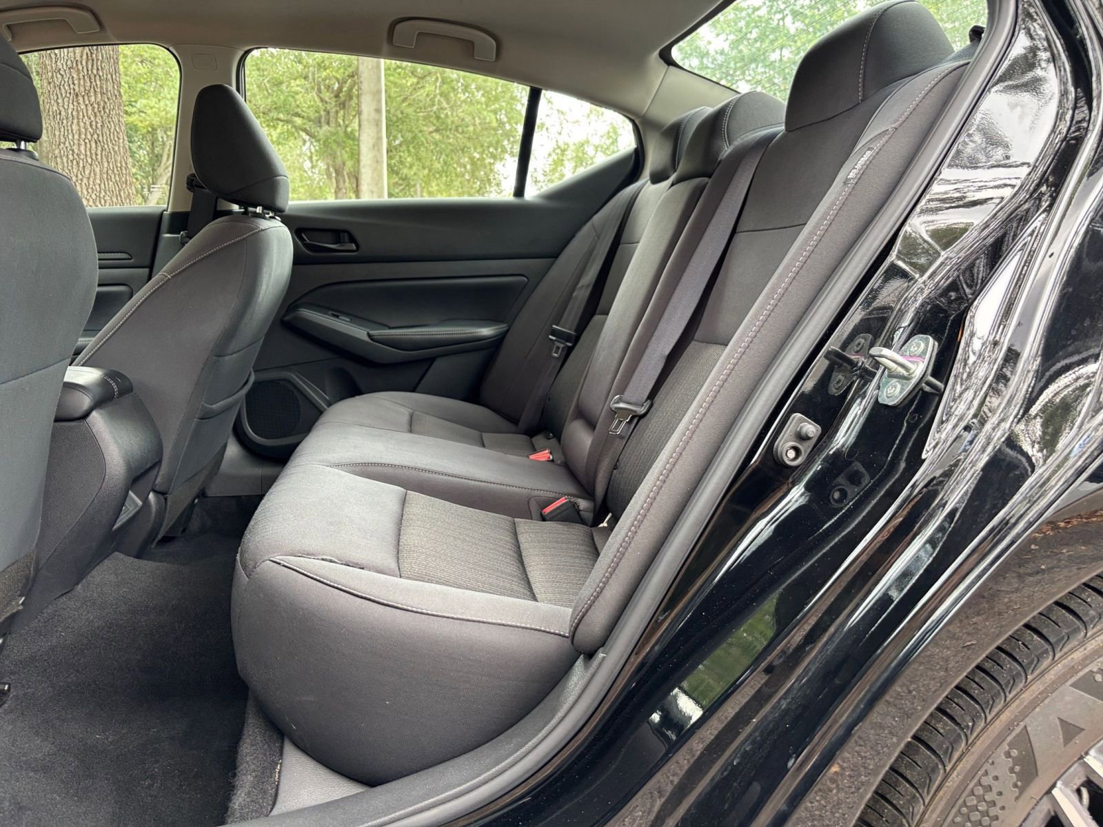 Used 2025 Nissan Altima 2.5 SV FWD image 25