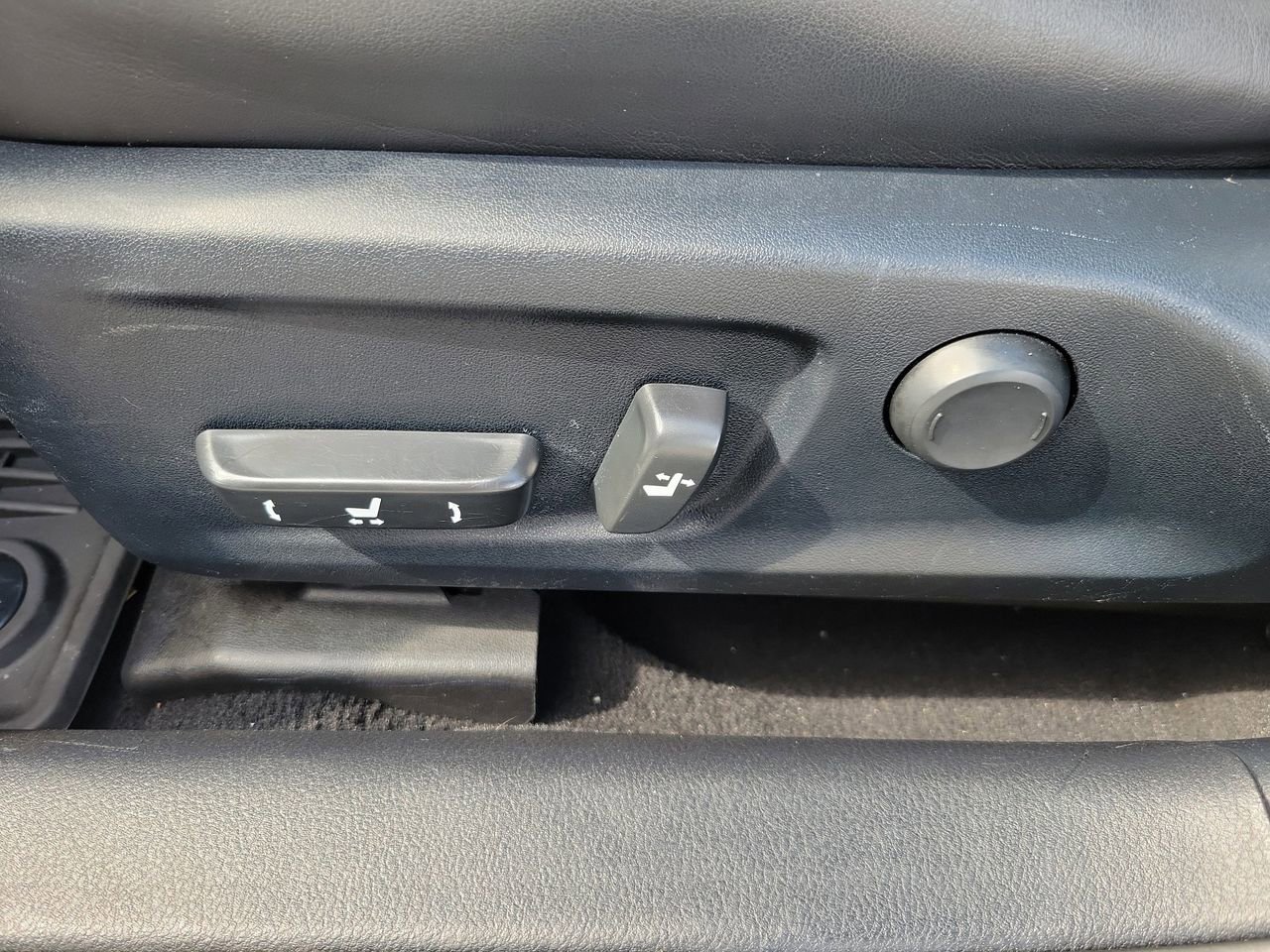 Used 2016 Lexus IS 200t w/ F Sport Package image 17