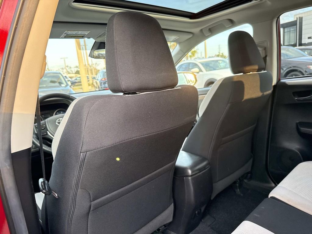 Used 2018 Toyota RAV4 XLE image 14