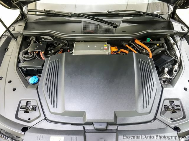 Used 2021 Audi e-tron Prestige w/ Prestige Package image 28