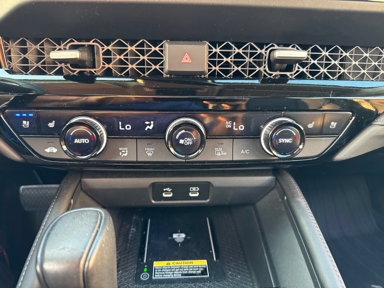 Used 2023 Honda Accord Touring image 11