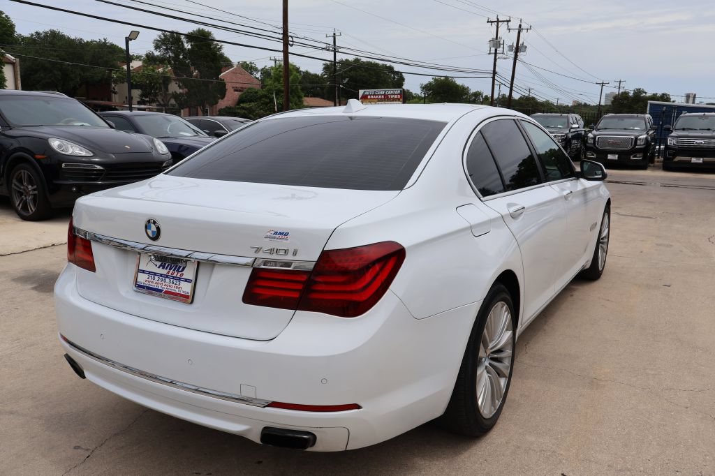 Used 2015 BMW 740i RWD image 8