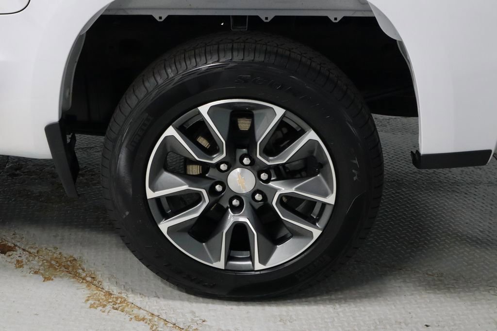 Used 2024 Chevrolet Silverado 1500 LT AWD/4WD image 19
