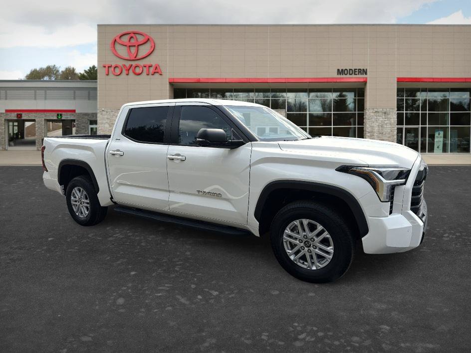 Used 2024 Toyota Tundra SR5 w/ SR5 Premium Package AWD/4WD image 3