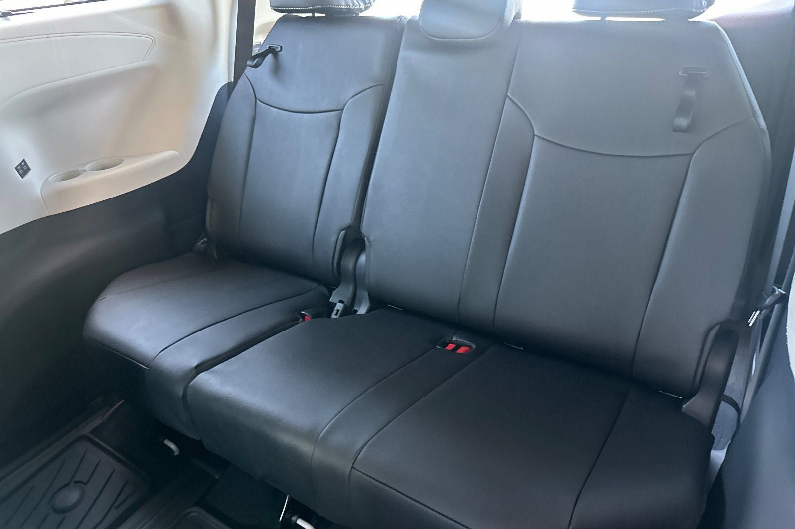 New 2026 Toyota Sienna Limited FWD image 18