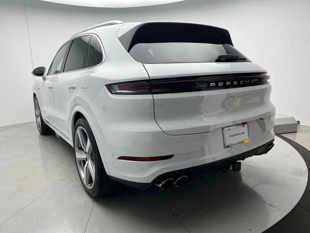 New 2026 Porsche Cayenne S image 3