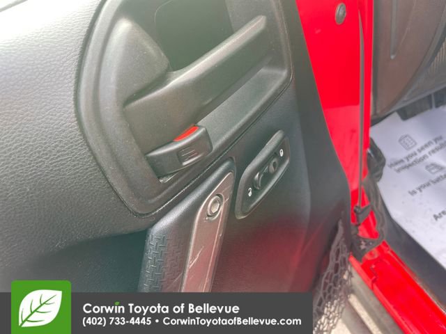 Used 2013 Jeep Wrangler Unlimited Sahara image 19