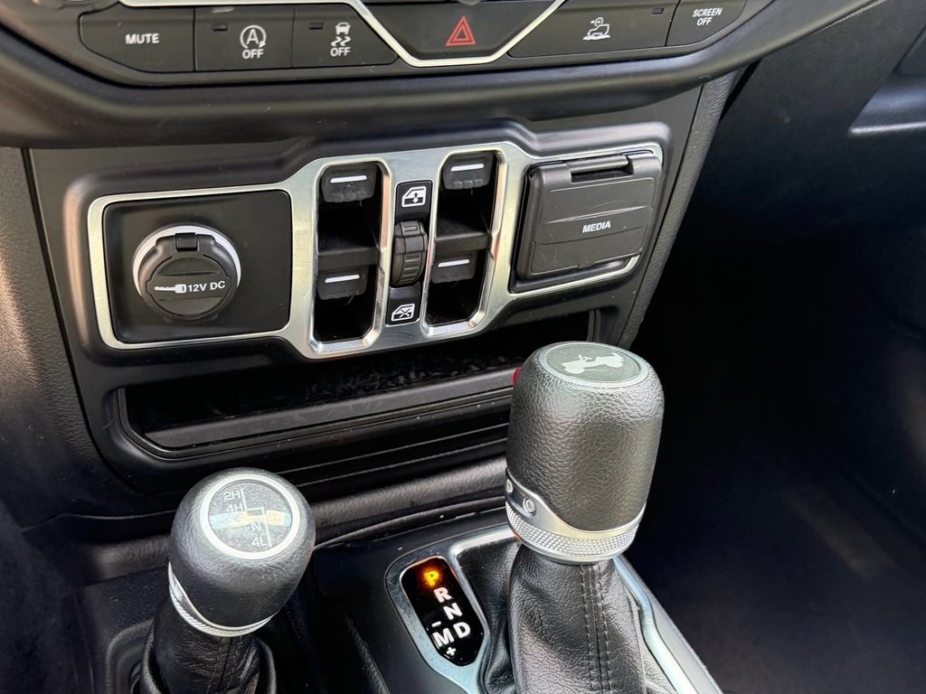 Used 2021 Jeep Wrangler Unlimited Sport w/ Sun And Sound Package AWD/4WD image 23