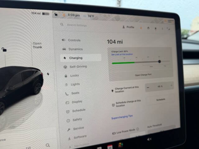 Used 2025 Tesla Model Y Long Range RWD image 16