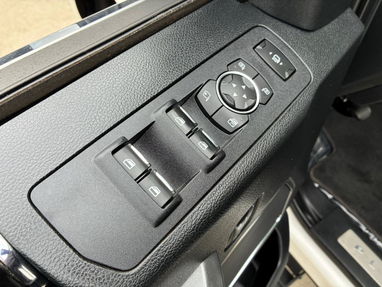 Used 2019 Ford F350 Platinum w/ Platinum Ultimate Package AWD/4WD image 11