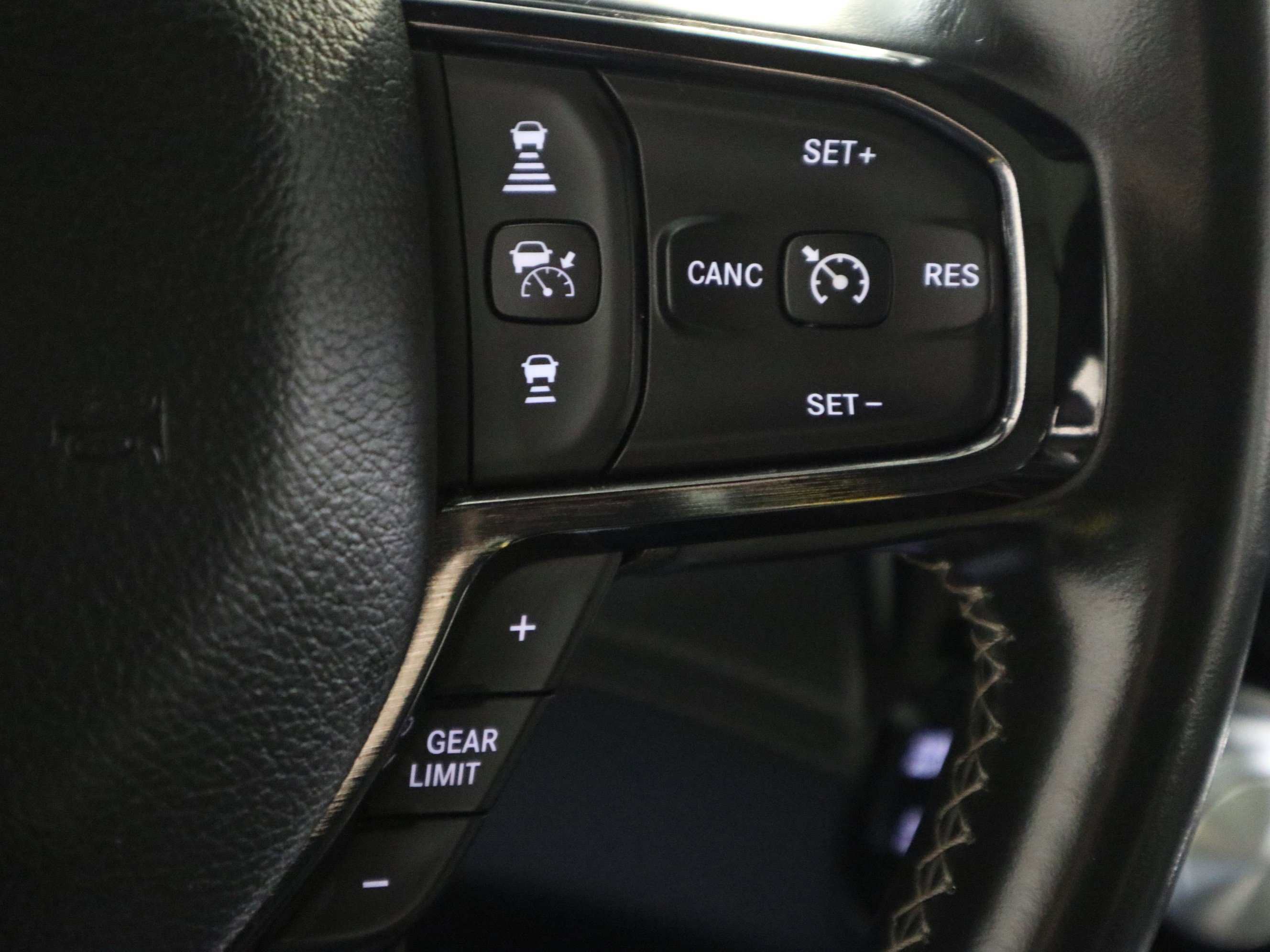 Used 2024 RAM 1500 Limited image 28