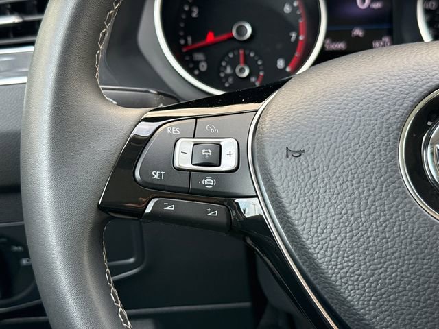 Certified 2021 Volkswagen Tiguan SE w/ Panoramic Sunroof Package image 36