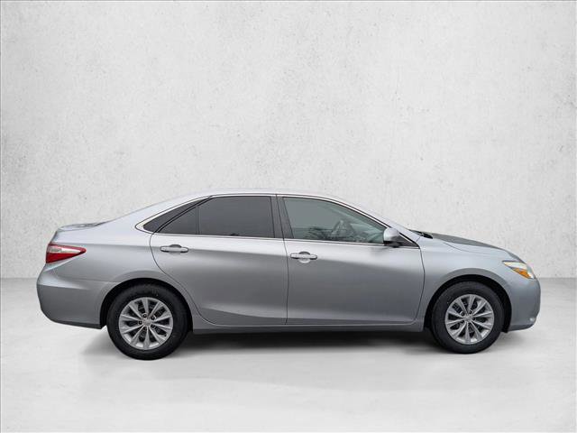 Used 2015 Toyota Camry LE video 4