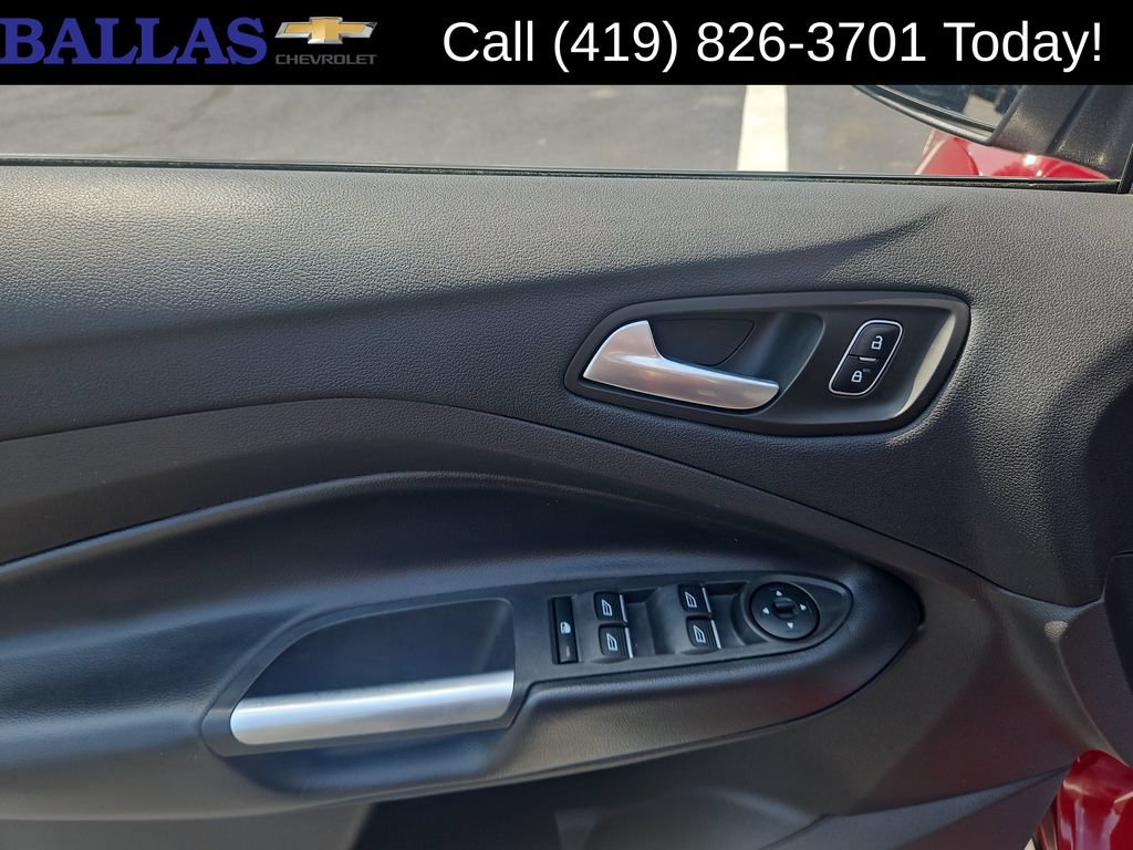 Used 2019 Ford Escape SE FWD image 11
