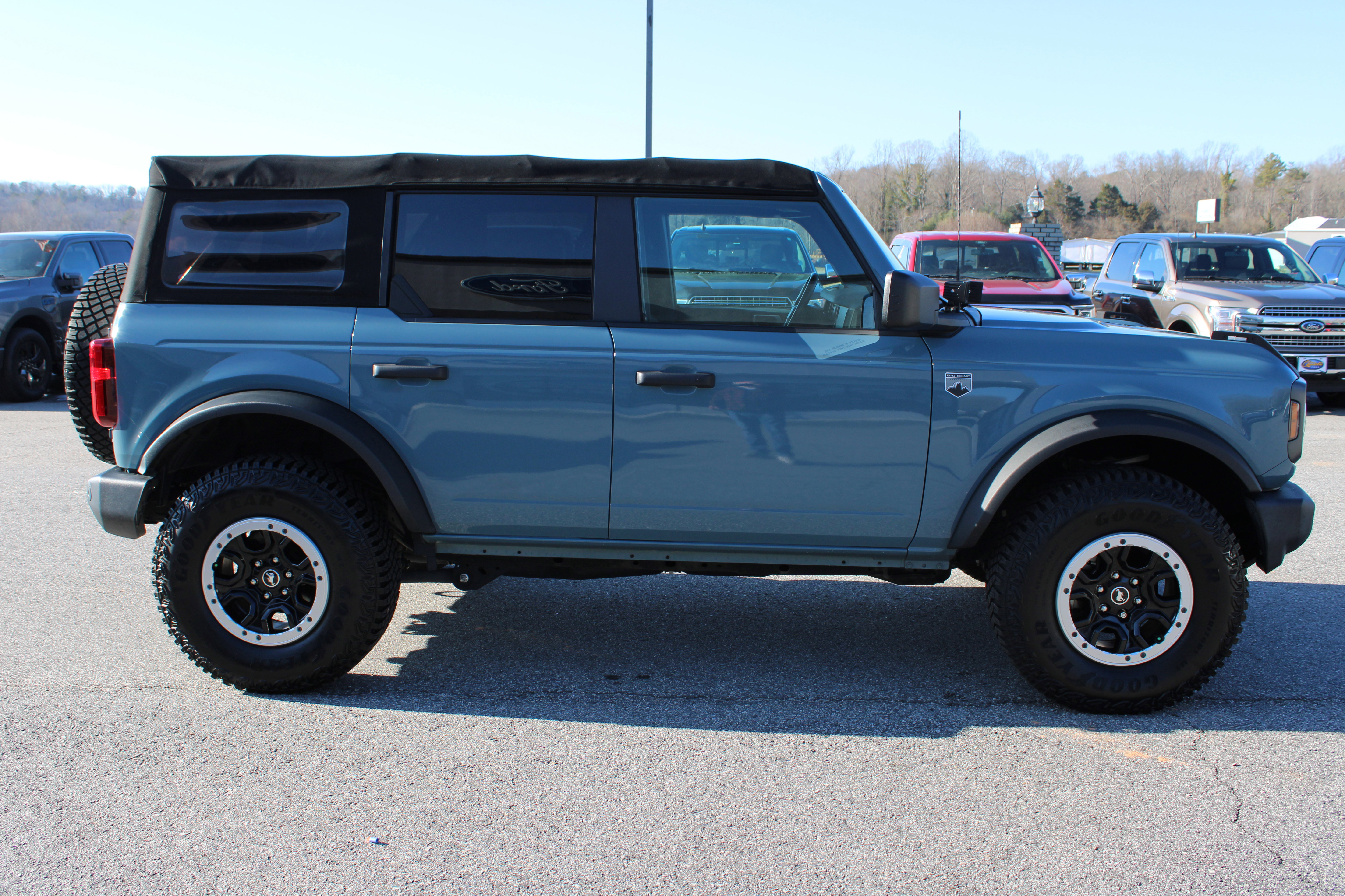 Used 2022 Ford Bronco Big Bend w/ Sasquatch Package image 5