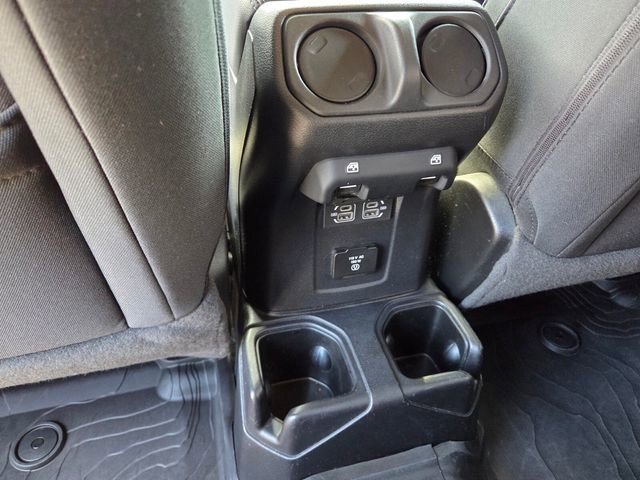 Used 2021 Jeep Wrangler Unlimited Sahara image 18