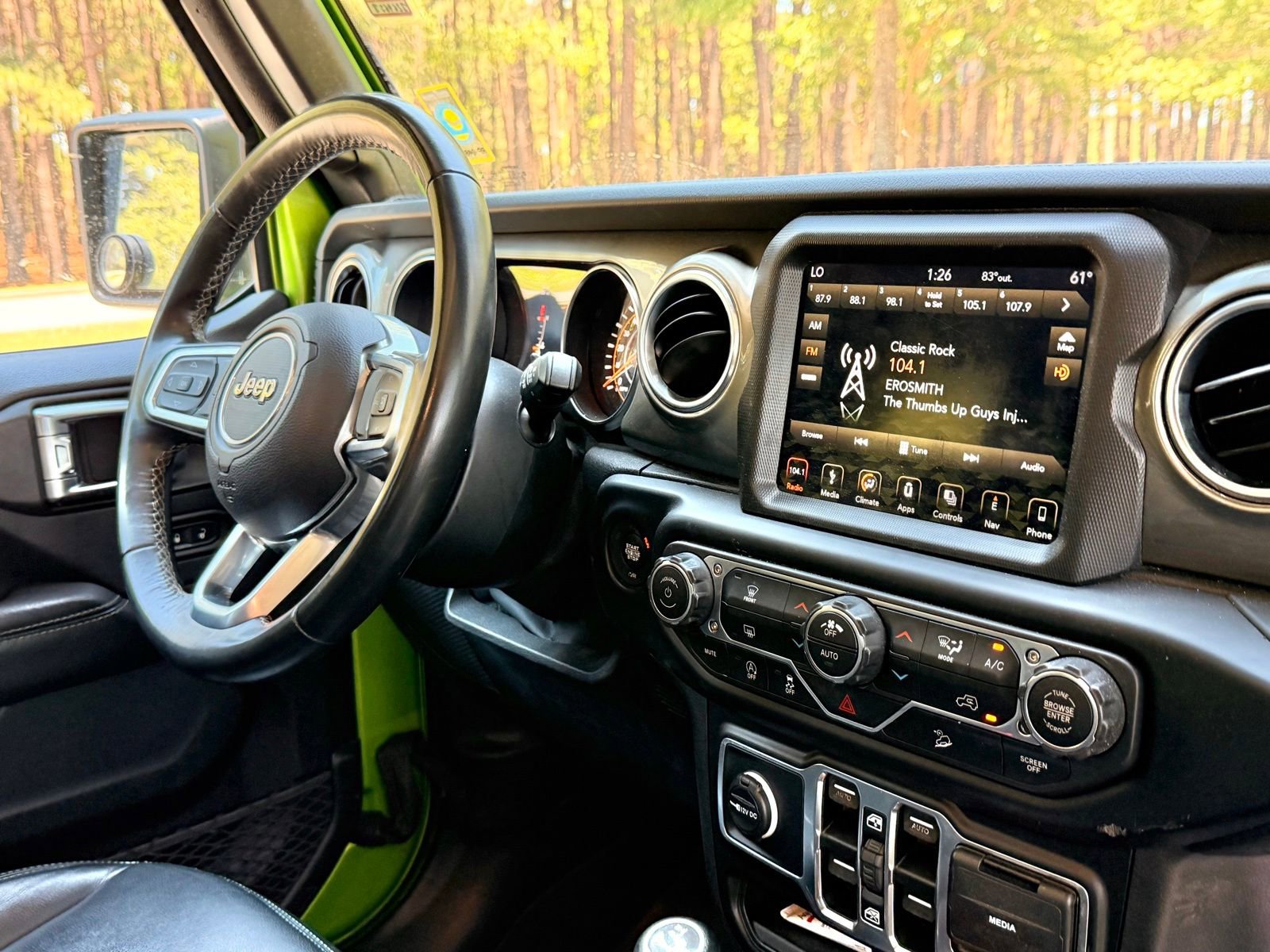 Used 2019 Jeep Wrangler Unlimited Sahara w/ Uconnect 4C Nav & Sound Group AWD/4WD image 20