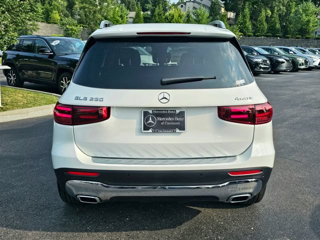 New 2026 Mercedes-Benz GLB 250 4MATIC image 9
