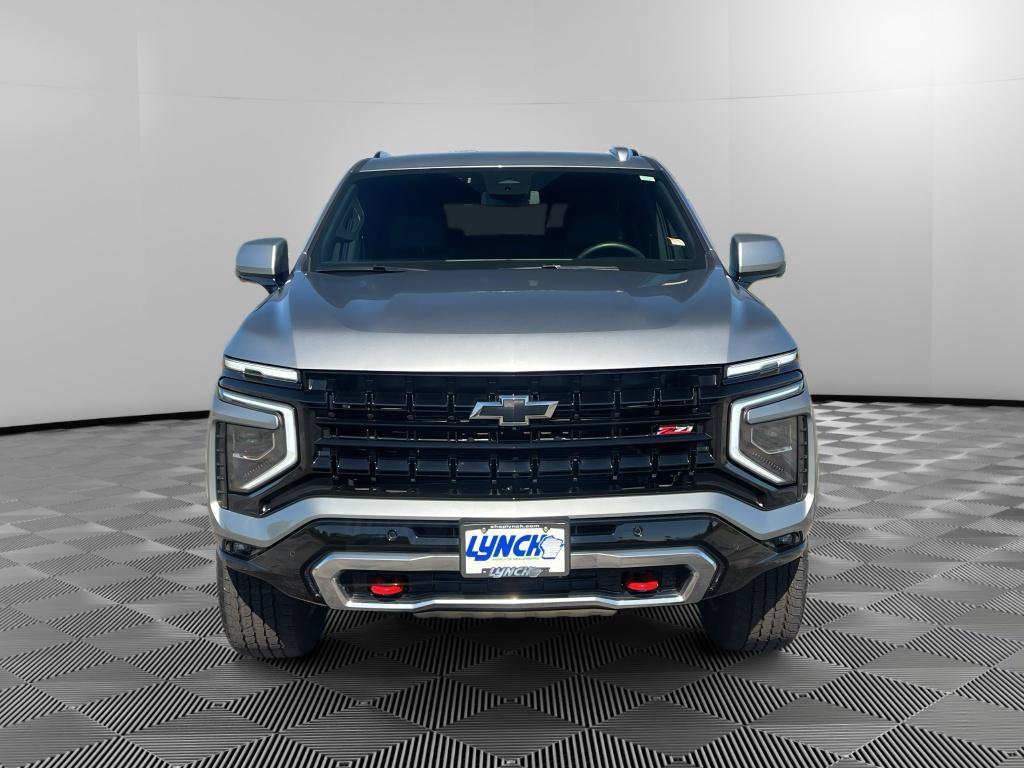 Used 2025 Chevrolet Suburban Z71 AWD/4WD image 7