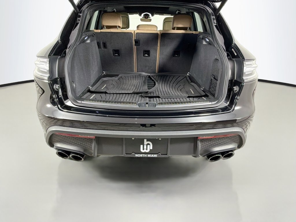 Used 2023 Porsche Macan S AWD/4WD image 27