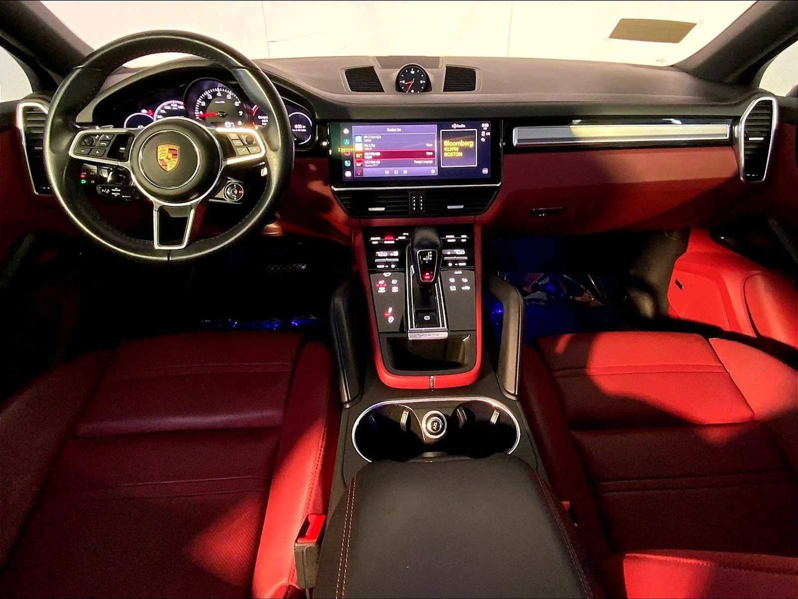 Certified 2022 Porsche Cayenne Platinum Edition image 14