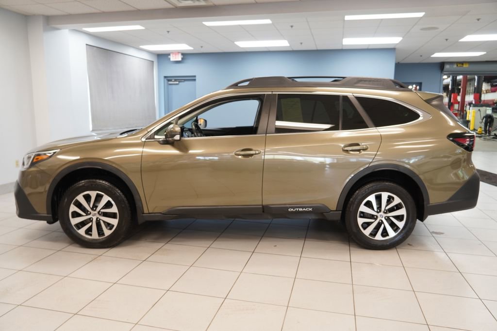 Used 2020 Subaru Outback Premium AWD/4WD image 2