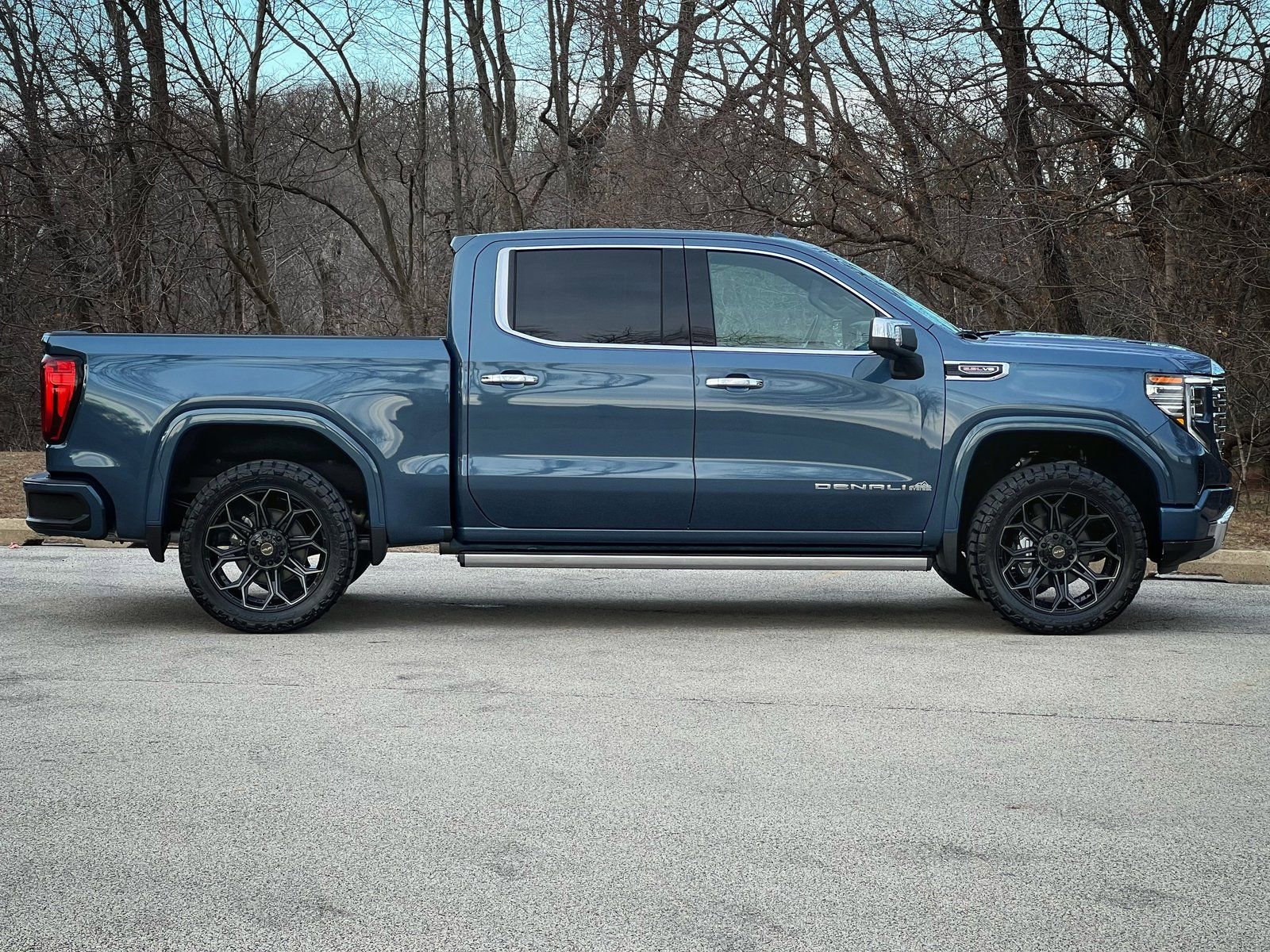 New 2026 GMC Sierra 1500 Denali w/ Denali Reserve Package image 13