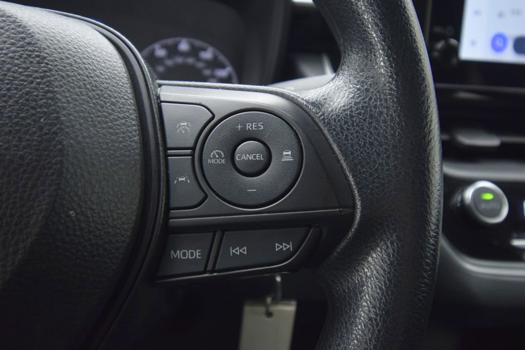 Used 2024 Toyota Corolla LE image 28