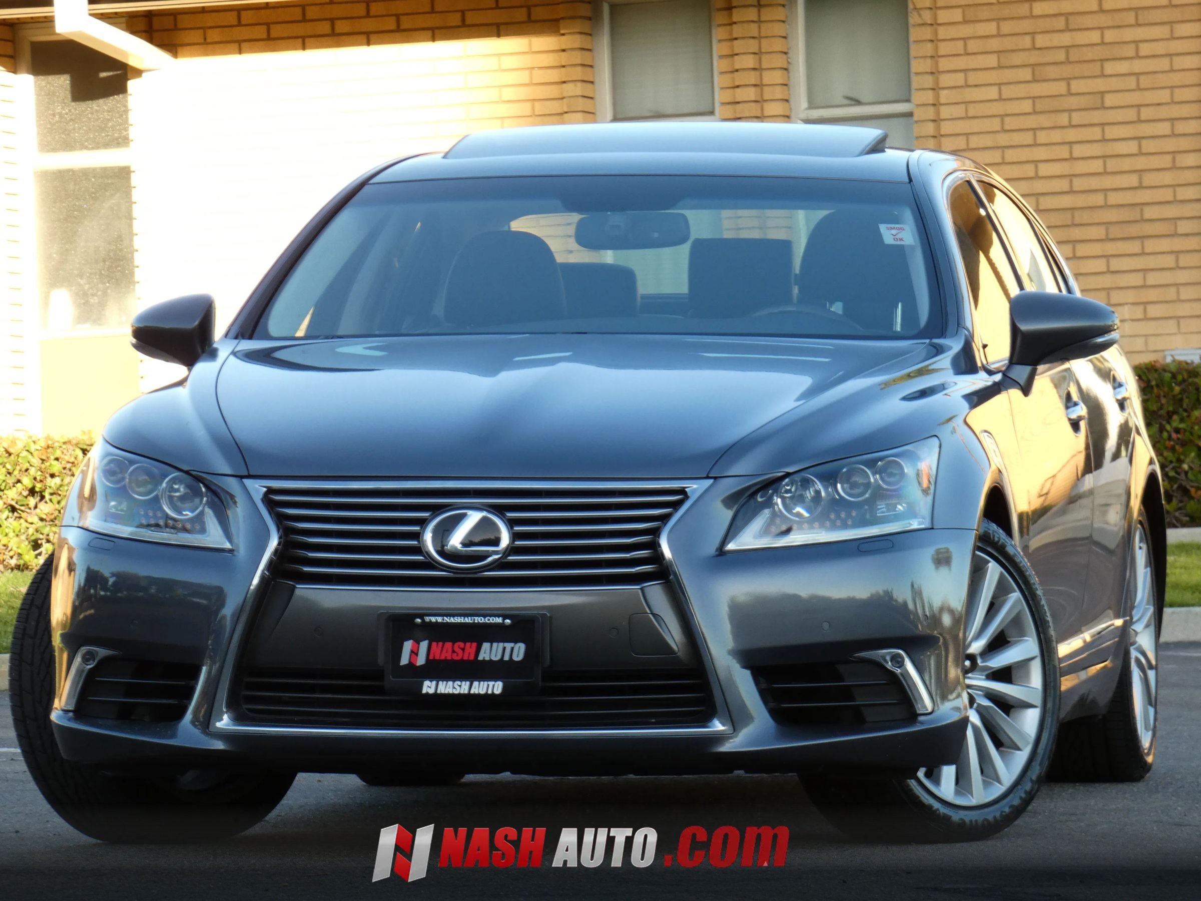 Used 2013 Lexus LS 460 w/ Ultra Luxury Pkg RWD image 4