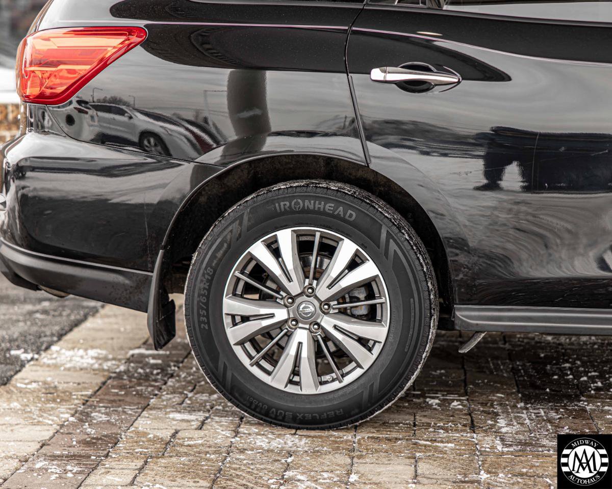 Used 2018 Nissan Pathfinder S AWD/4WD image 8