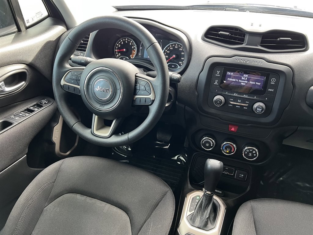 Used 2017 Jeep Renegade Sport w/ Power & Air Group FWD image 17