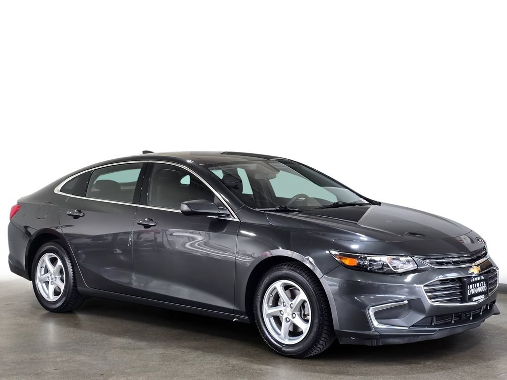 Used 2017 Chevrolet Malibu LS FWD image 3