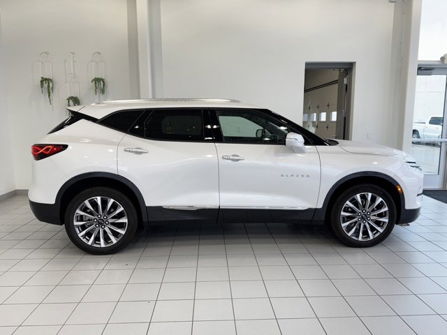 Used 2025 Chevrolet Blazer Premier w/ Driver Confidence II Package image 35