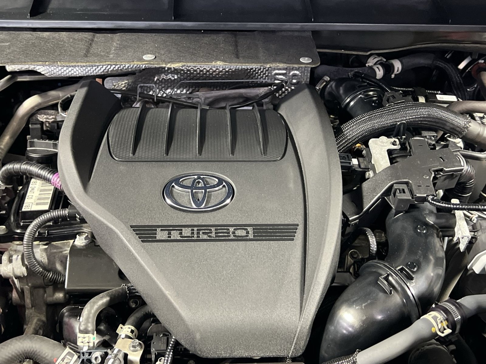 Used 2023 Toyota Highlander L FWD image 28
