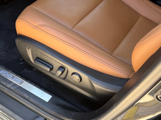 Used 2022 Lexus RX 350L FWD w/ Premium Package image 13
