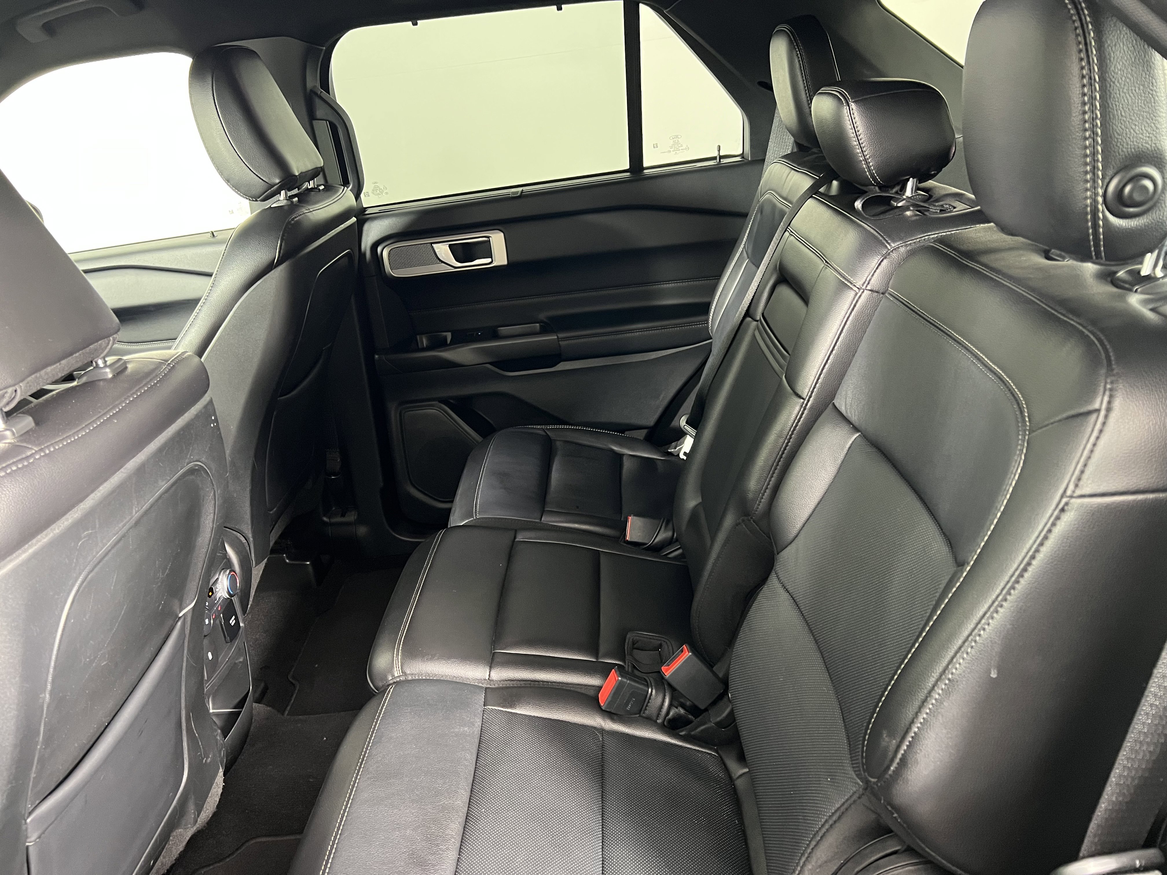 Used 2020 Ford Explorer Limited AWD/4WD image 17